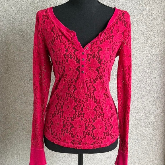 Aeropostale Tops - Y2K/Early 2000's Aeropostale Sheer Floral Red Lace Long Sleeve Size M